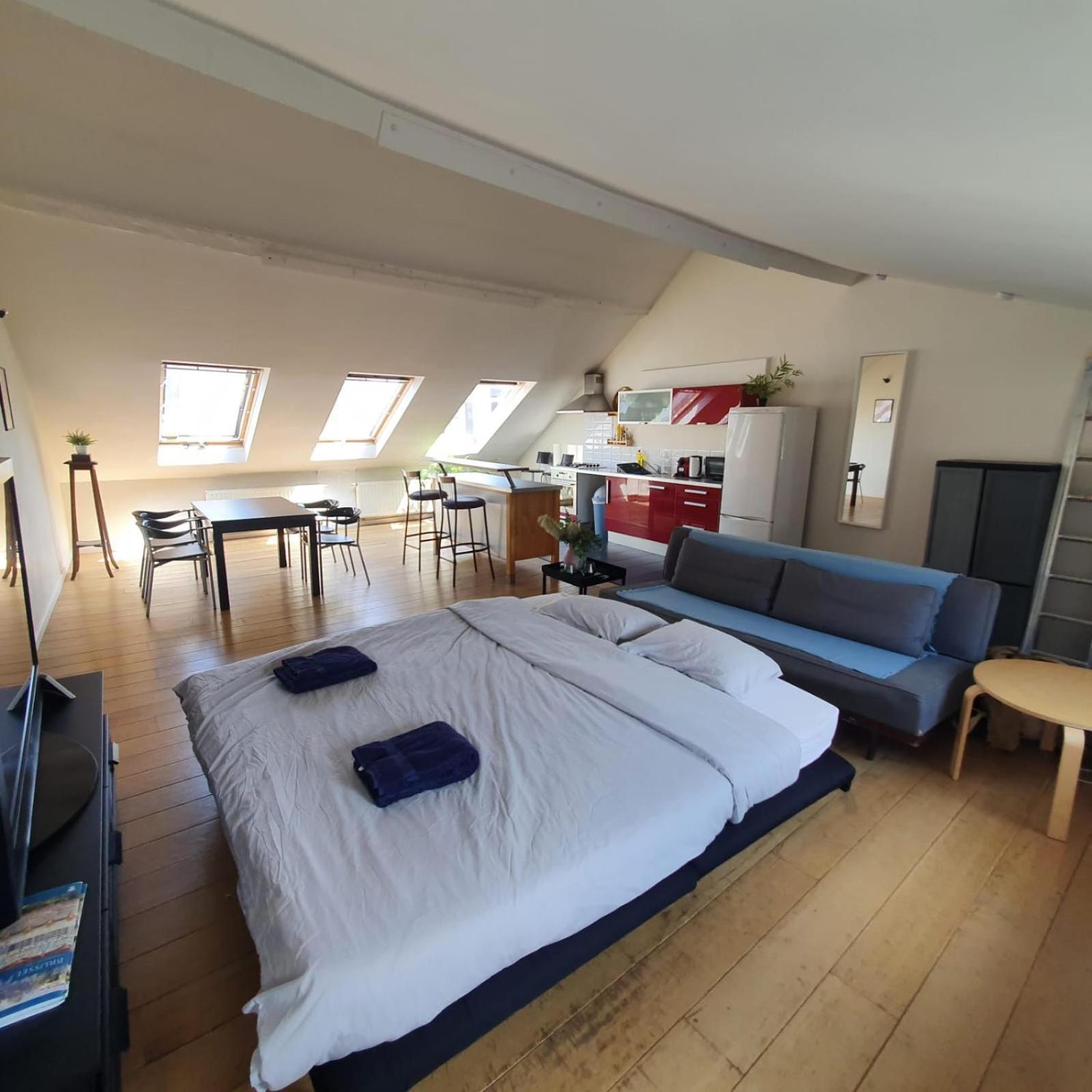 Penthouse Confortable 2 Chambres Au Coeur De Bruxelles Bruxelas Exterior foto